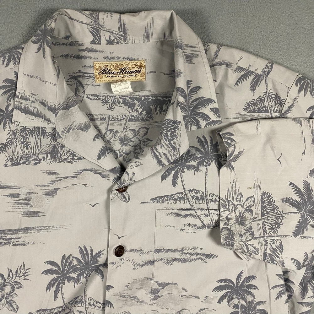 Blue Hawaii Mens Medium Grey White Tropical Palm Tree Aloha Shirt Made in Hawaii